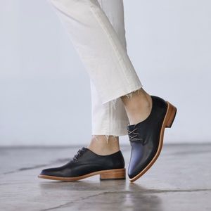Nisolo Black Leather James Oxford